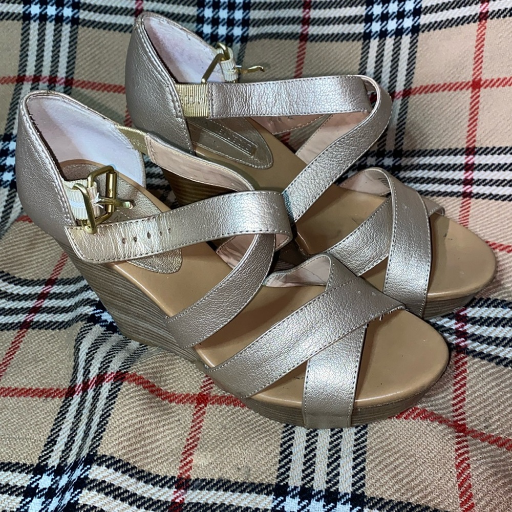 Banana Republic Sarah Platform Wedge Sandals in Pearl Gold Leather, SZ 8